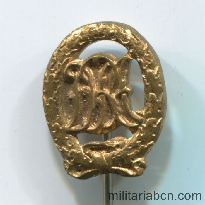 Germany. DRA sports plate in gold. Miniature