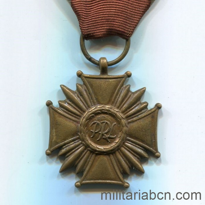 República Popular de Polonia. Cruz al Mérito Modelo 1944. Versión bronce. Brązowy Krzyż Zasługi