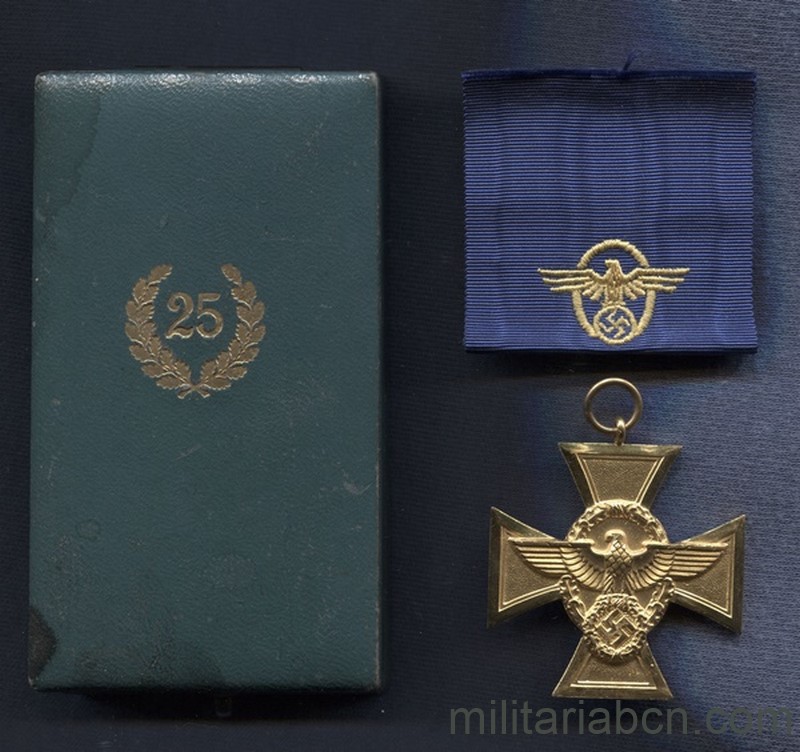 Alemania III Reich. Cruz de Largo Servicio en la Policía. 1ª Clase. 25 Años