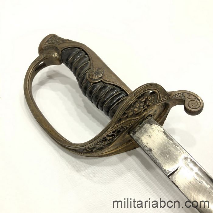 Japón. Sable Tipo 19 Kyu-Gunto de Oficial de Compañía japonés de la Segunda Guerra Mundial.