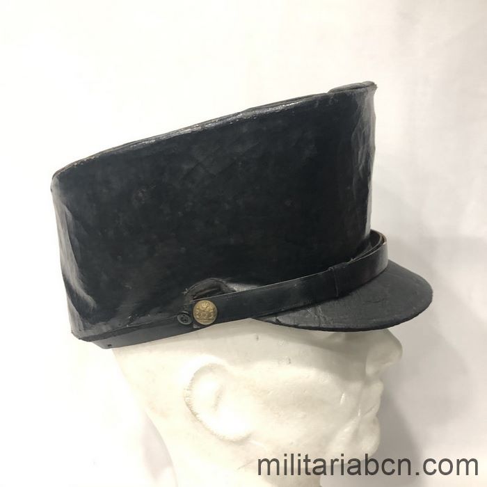 España. Ros de Tropa de Infantería con funda de hule negra. Época Alfonso XIII.