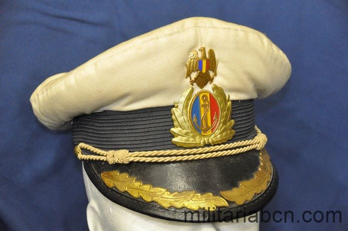Rumanía. Gorra de plato de Oficial Superior de la Marina. Versión de verano. Posterior a 1990.