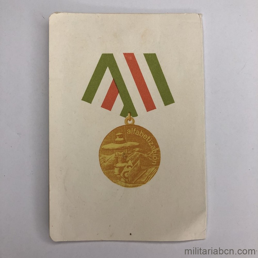 Cuba. Documento concesión de la Medalla de la Alfabetización