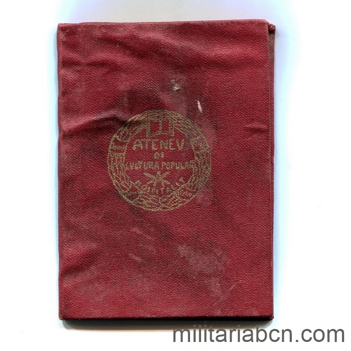 Carnet de Socio del Ateneu de Cultura Popular de l'Hospitalet. 1936. Con fotografía.