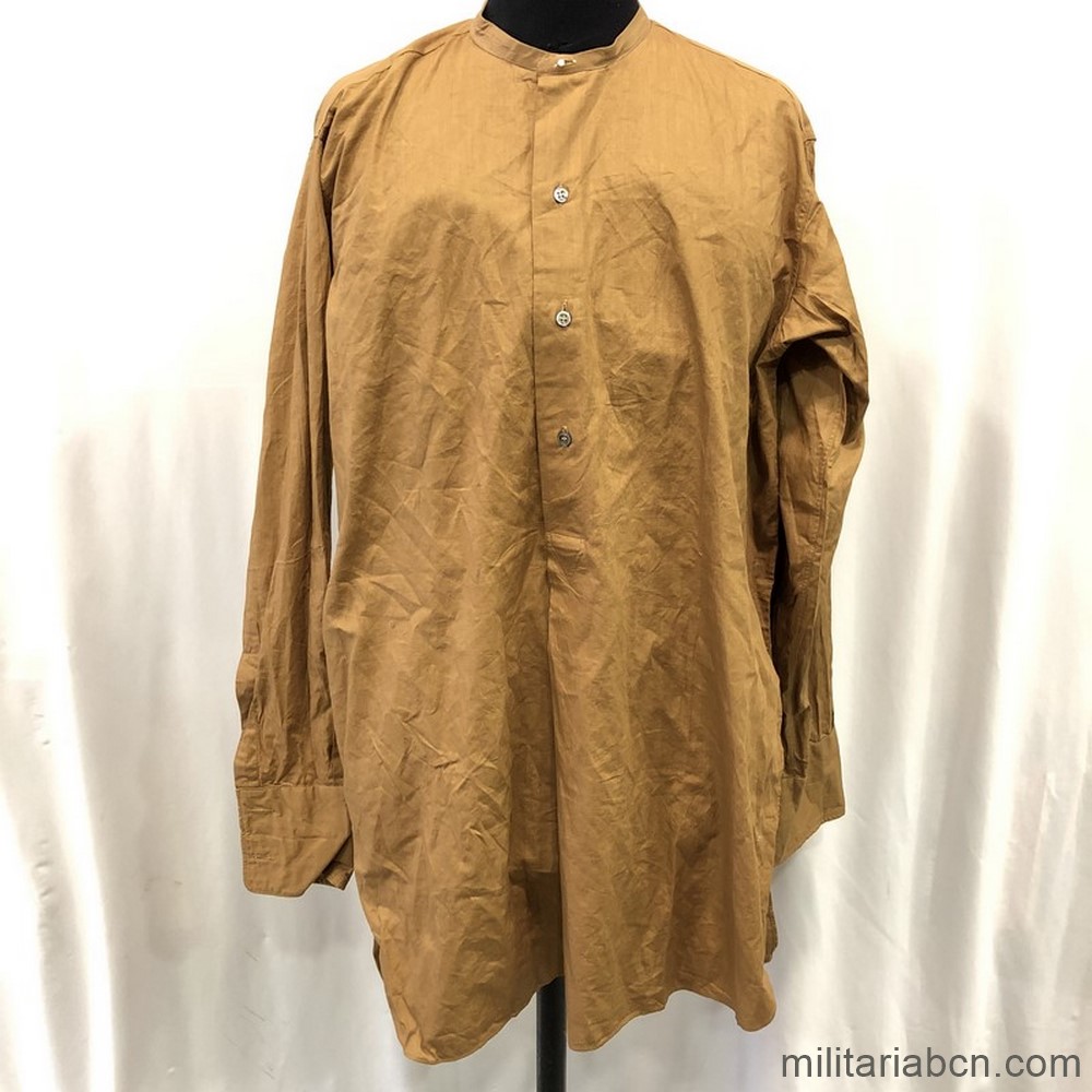 Alemania III Reich. Camisa parda larga de las SA