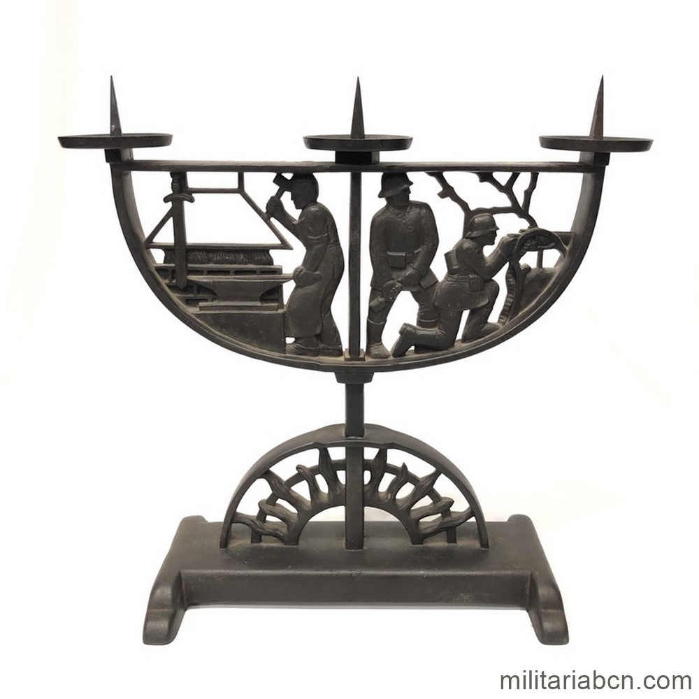 Alemania. Candelabro en hierro conmemorando a los Combatientes y los Obreros en la 1ª Guerra Mundial
