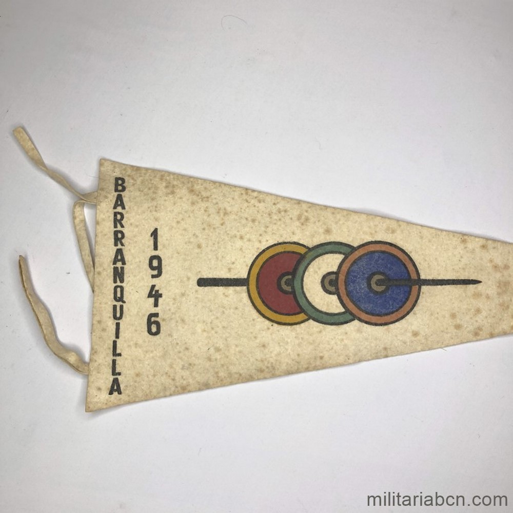 Banderín del viaje a Barranquilla de la Armada Española en 1946. 54'5 x 21'5 cm