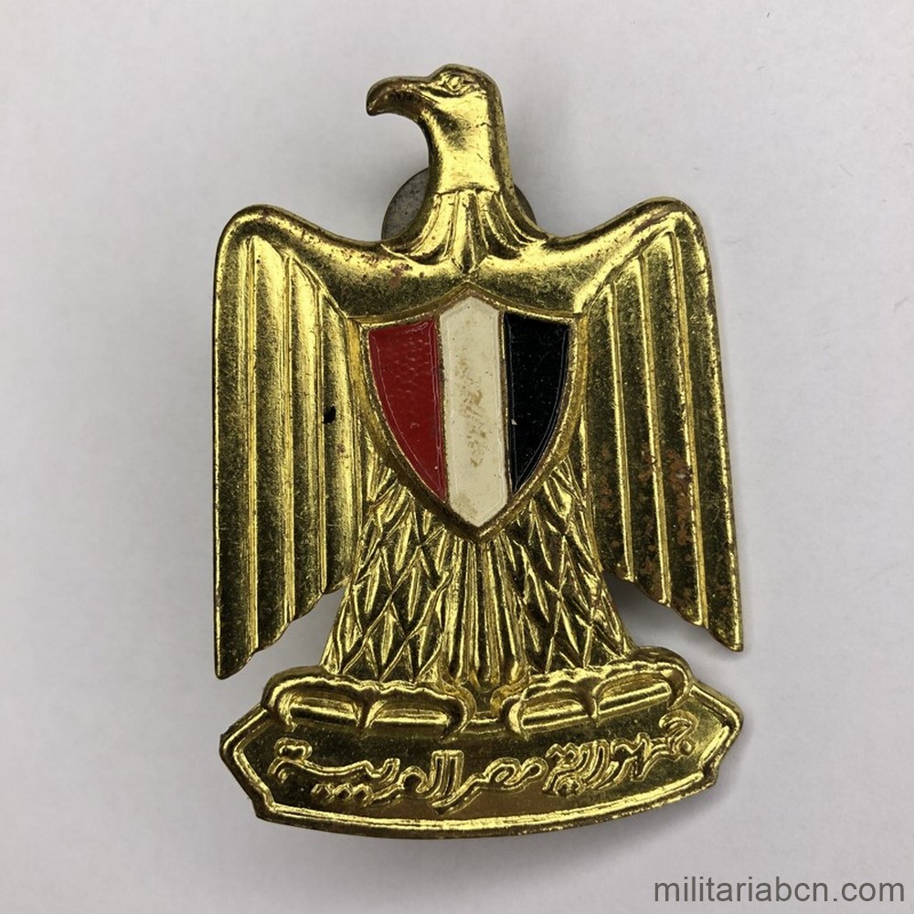 Egipto. Insignia de gorra de Oficial del Ejército Egipcio. Años 2000. Versión dorada