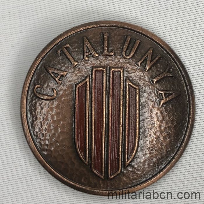 Insignia Catalunya del Comissariat de Propaganda de la Generalitat para los Voluntarios Catalanes en el frente.