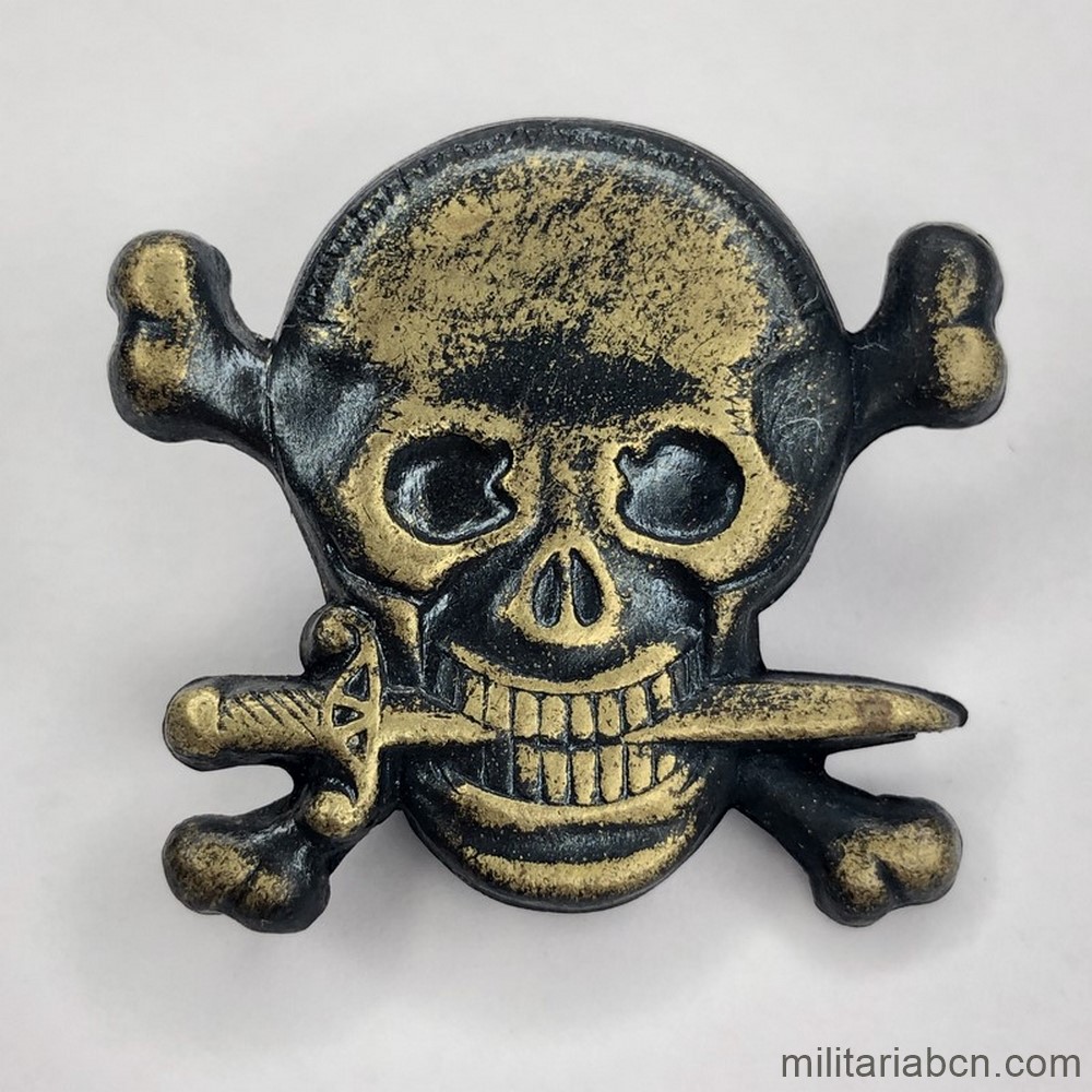 Insignia de los Arditi Italianos. Versión hecha en España en la Guerra Civil