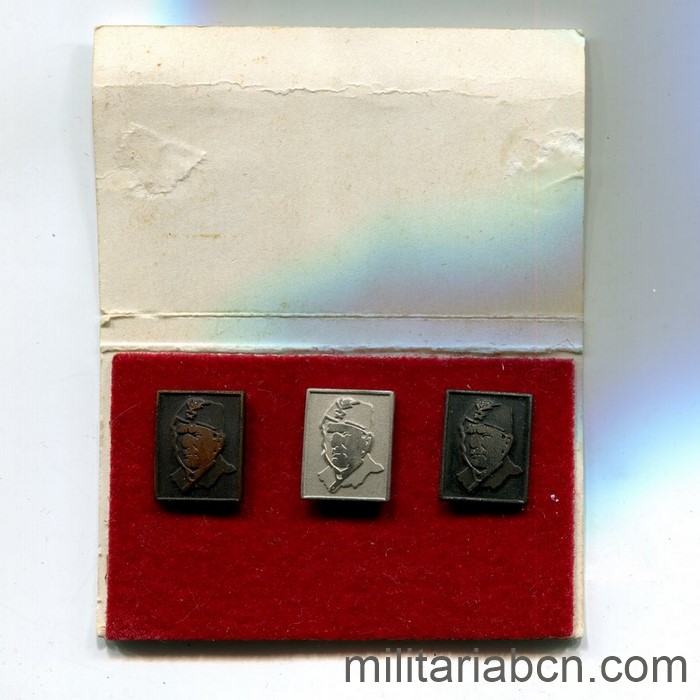 Yugoslavia. Conjunto de 3 insignias con el rostro de Josip Broz Tito