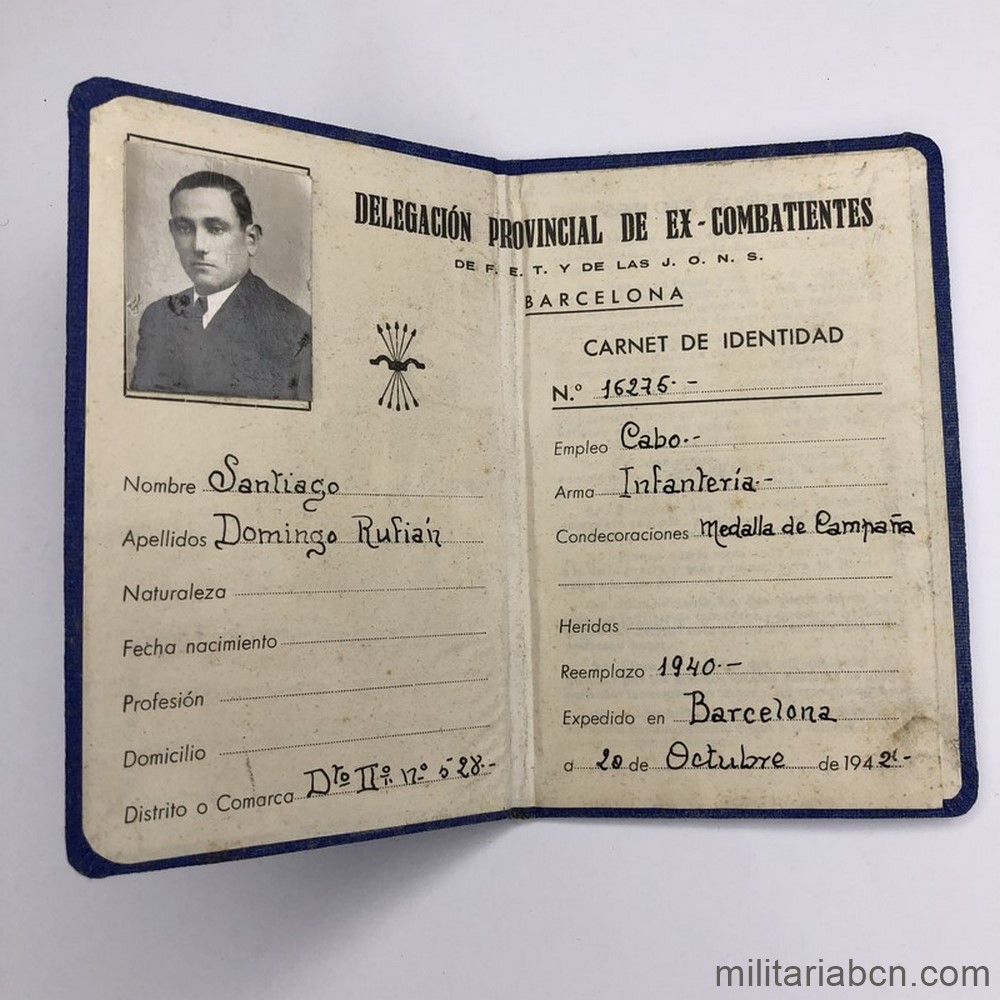 Carnet de Ex Combatiente de la Guerra Civil Española de un Cabo de Infantería