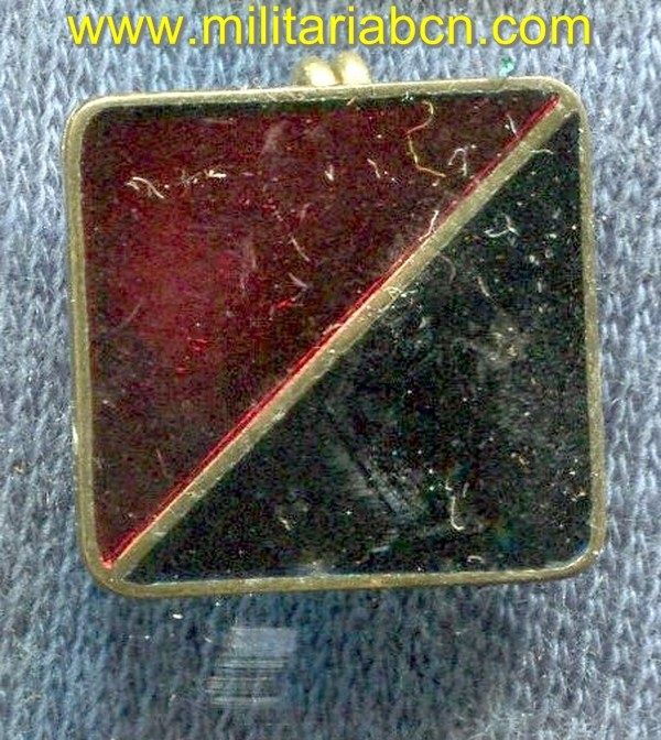 Insignia de solapa. Fuerza Nueva. Años 80.