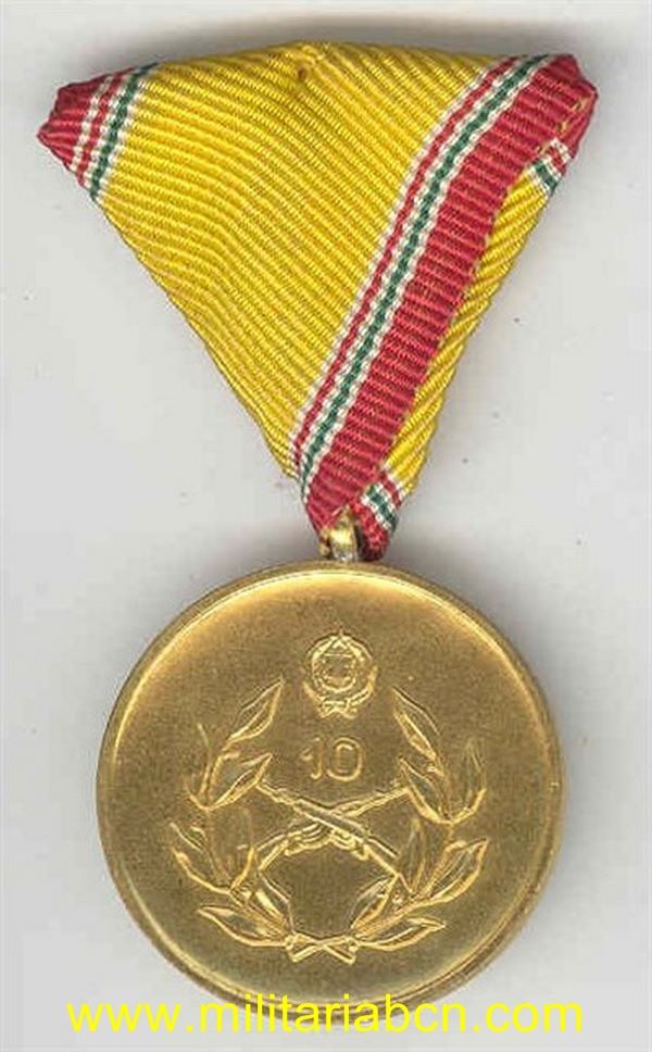 HUNGRIA. Medalla 10 años de servicio en el Ejército. Versión 1960.