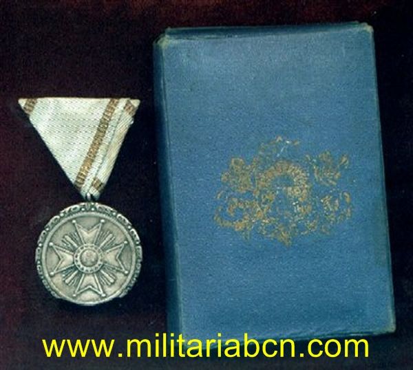 LETONIA. Orden de las Tres Estrellas. Medalla de plata