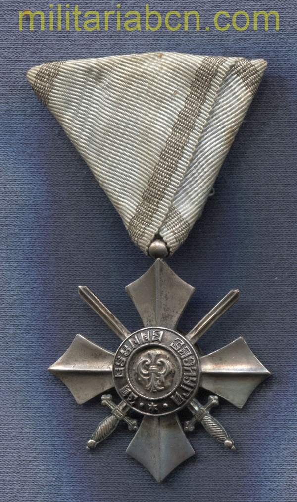 Bulgaria. Orden al Mérito Militar. Modelo 1891. Cruz de plata.