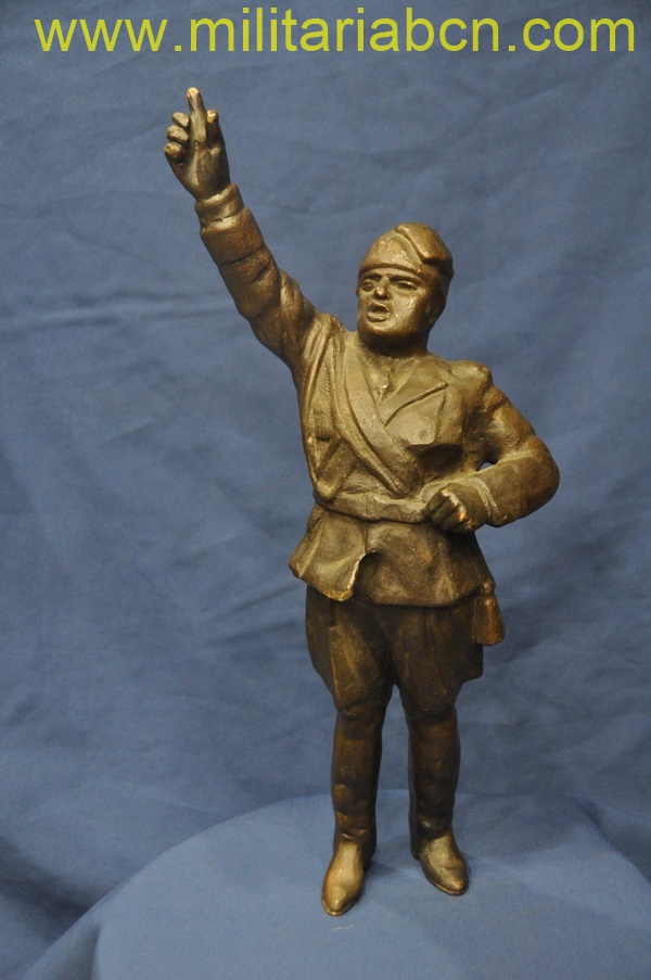 Figura de Mussolini en bronce. 10 kg de peso. 425 mm de alto. Original del período fascista.