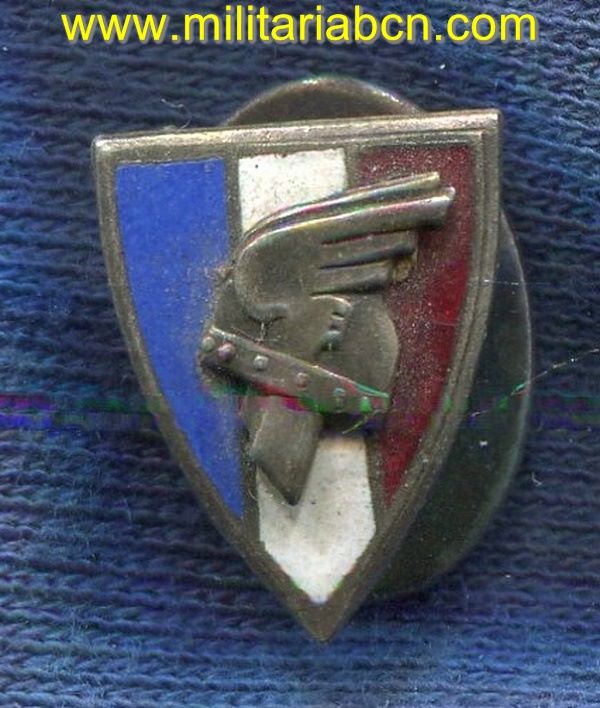 Insignia de solapa de la Legion Française de Combattants. Vichy. 2ª Guerra Mundial. Marcada.