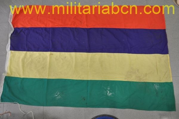 Bandera.  Mauricio.  117 x 182 cm.  1968.