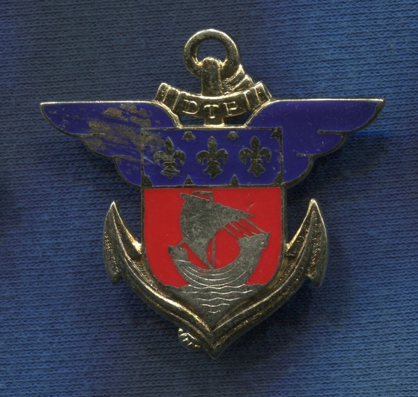 Insignia District de Transit de PARIS. Drago Paris G2245.