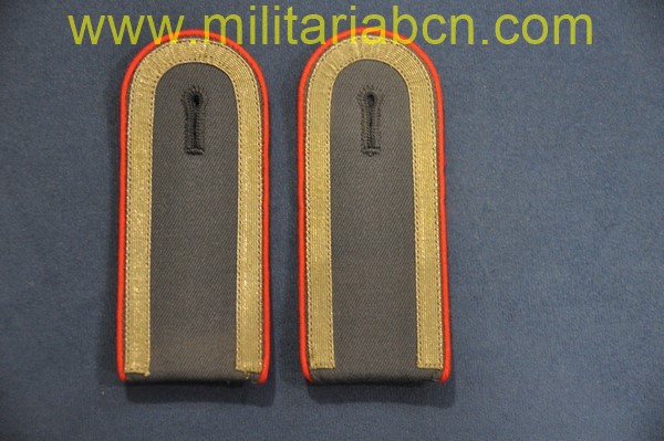 República Federal Alemana. Hombreras de Unteroffizier de Artillerietruppe de la Bundeswehr.