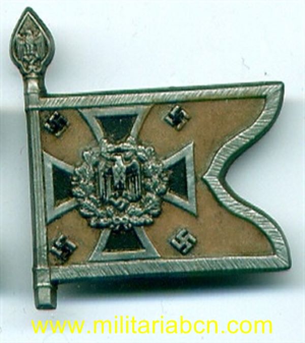 Insignia de Socorro de Invierno. Insignia de la Colección de Banderas de la Wehrmacht. Plástico. Marcada.