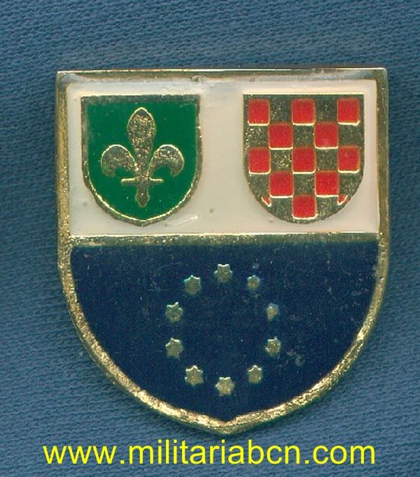 Insignia de boina del Ejército Bosnio. M4