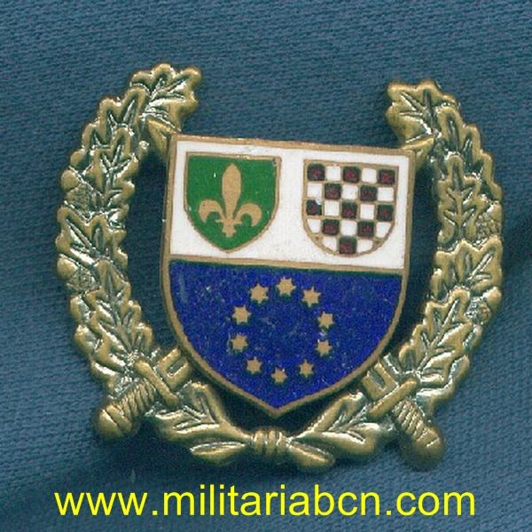 Insignia de boina del Ejército Bosnio. M3
